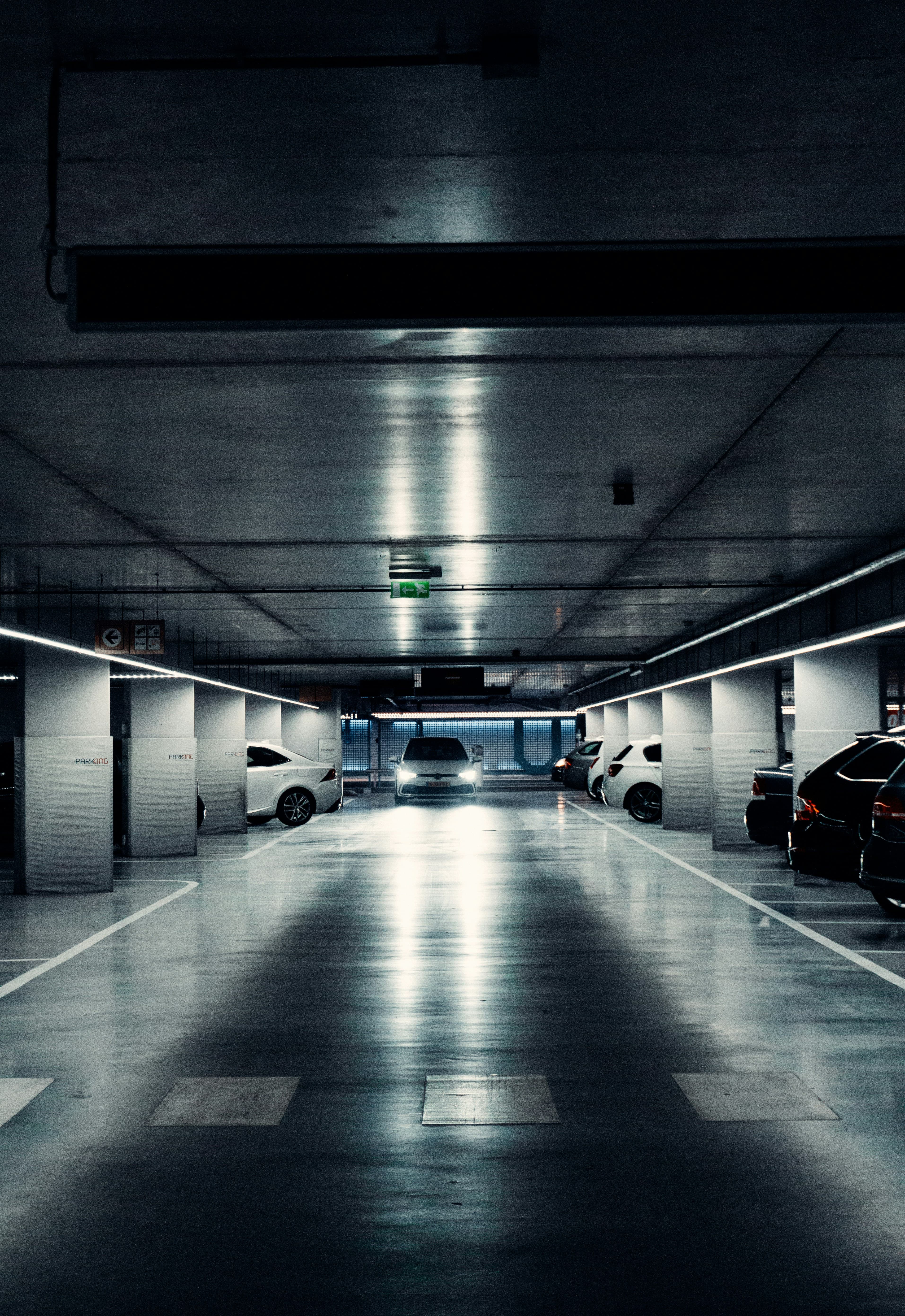Parking garage